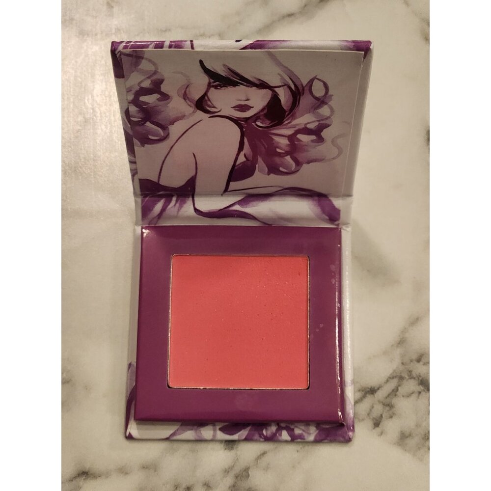 Sophie Glam Rose Buildable & Blendable Blush By Ioni Cosmetics